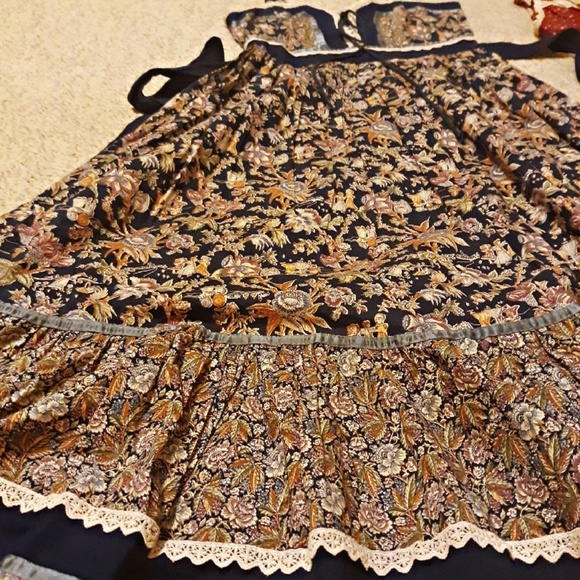 SOLD - Picture 2 of 4